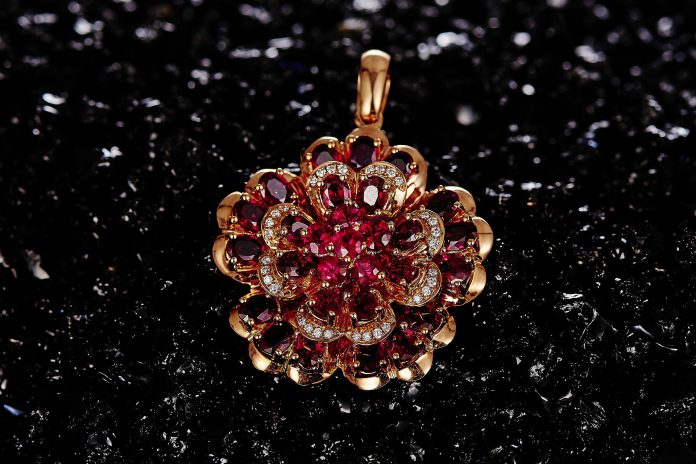 jewelry-625727_1920
